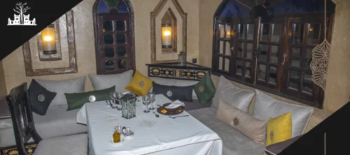 Un restaurant luxueux situé en plein cœur de l'oasis de Skoura, offrant une expérience culinaire élégante dans un cadre enchanteur.